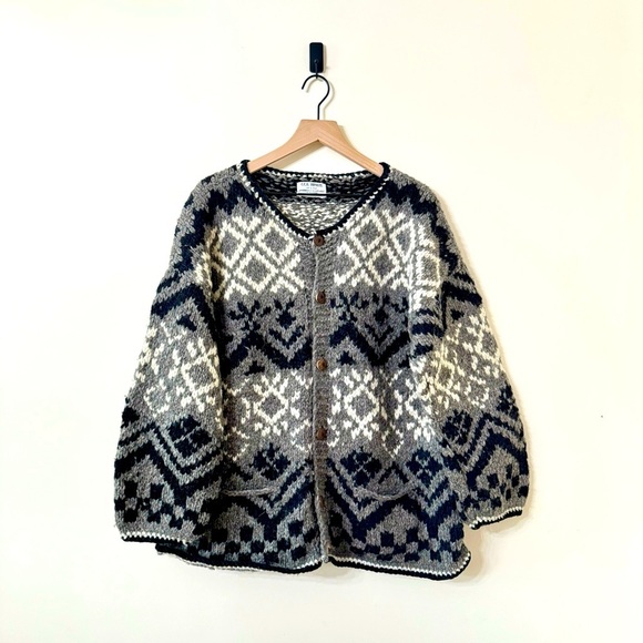 🎱 Vintage ONE OF A KIND handmade in Ecuador wool cardigan - Picture 1 of 8